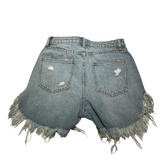 BNWT Signature 8 Denim Shorts Size S - Picture 2 of 5